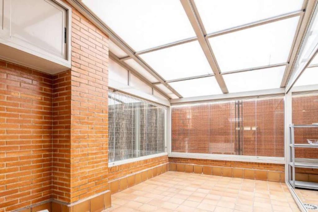 Impresionante Apartamento De 4 Dormitorios 3 Banos Y 2 Plazas De Garaje Madrid Luaran gambar
