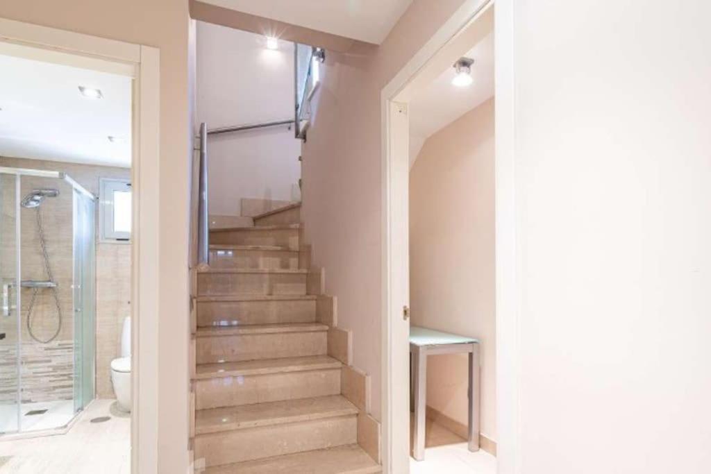 Impresionante Apartamento De 4 Dormitorios 3 Banos Y 2 Plazas De Garaje Madrid Luaran gambar
