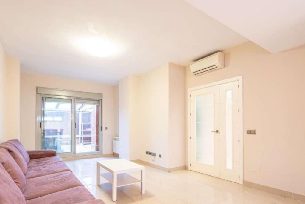 Impresionante Apartamento De 4 Dormitorios 3 Banos Y 2 Plazas De Garaje Madrid Luaran gambar
